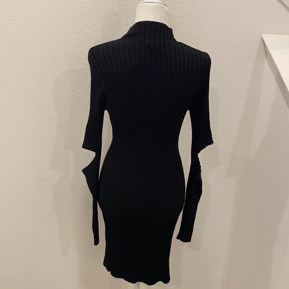 Kenneth Cole New York Midi Sweater Dress. - Picture 6 of 7